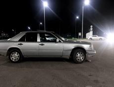 Mercedes-Benz 124