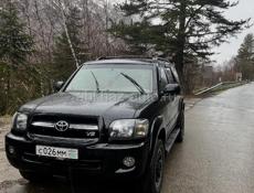 Toyota Sequoia