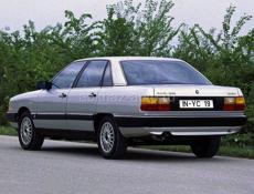 Audi 100