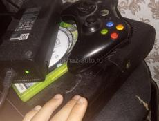 Продам игровую приставку хорошоя все работет все кнопки наживаются 