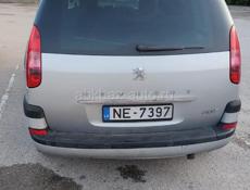 Peugeot 806