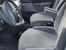 Peugeot 806