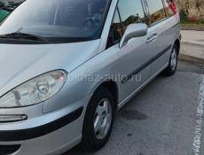 Peugeot 806