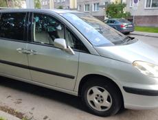 Peugeot 806