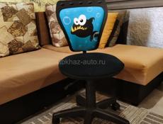 Продаю детское компьютерное кресло