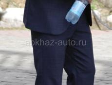 ПРОДАМ СТРОГИЙ КОСТЮМ