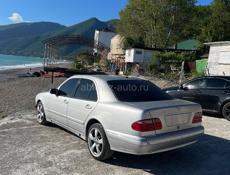 Mercedes-Benz E-Класс