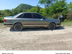 Audi 100