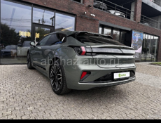 Zeekr 001