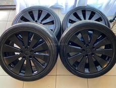 Продам диски с шинами r19 245/40