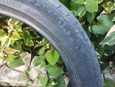 225/40 R 18 