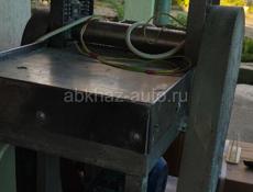 Тесто раскаточная машинка