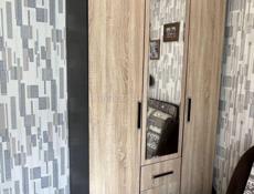 Шкаф . Доставка есть .