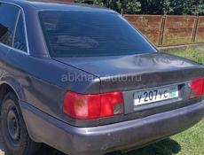 Audi 100
