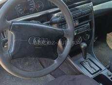 Audi 100