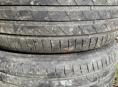 245/45R18