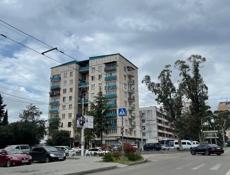 Продается трехкомнатная квартира на Универсаме 