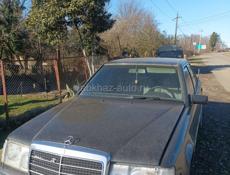 Mercedes-Benz 124