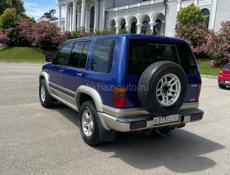 Isuzu Trooper