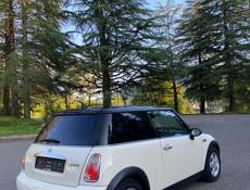 MINI Cooper & Cabrio