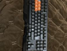 Продою ps4 в нормальном состоянии 