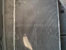 Радиатор на Альфард 2.4 