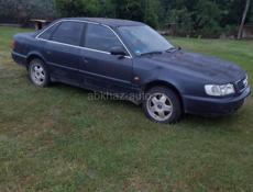 Audi 100
