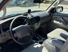 Toyota Sequoia