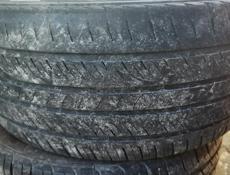  2 штуки 235/45 r17 Даром, все видно на фото