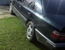 Mercedes-Benz 124