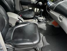 Mitsubishi L 200