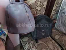 Отдам рюкзаки по 400 р каждую  Центральный рынок Звонить или писать на ватсап 7752026