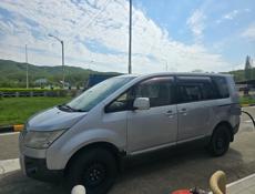 Mitsubishi L 400