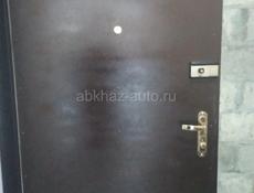 Срочно продаю железный дверь .