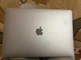 MacBook Air13 2021 Есть коцка но она не мешает и ее почти не видно