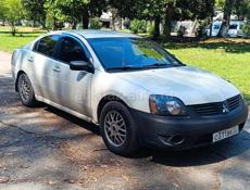 Mitsubishi Galant