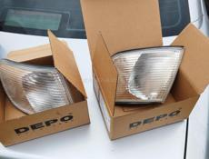 Поворотники на AUDI 100 новые