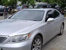 Lexus LS