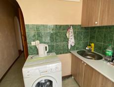 1 к.кв у моря ул Лакоба ,гастроном Волна -2500р.сутки