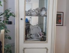 Узкий сервант