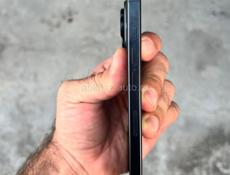 iPhone 16 Pro Max 256 Аккумулятор 100%