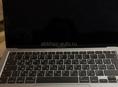 MacBook Air 13 в хорошем состояние есть скол маленький