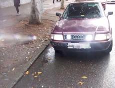 Audi 80