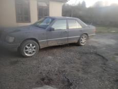 Mercedes-Benz 124