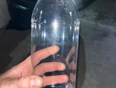 Продам бутылки 1 литр и 05 . 