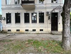 КВАРТИРА 3 КОМНАТНАЯ СУХУМ ЦЕНТР 1 ЭТАЖ