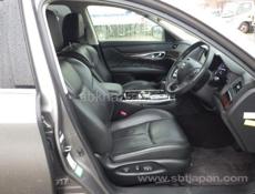 Nissan fuga