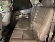 Toyota Sequoia