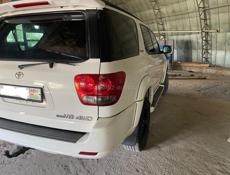 Toyota Sequoia