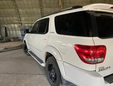 Toyota Sequoia